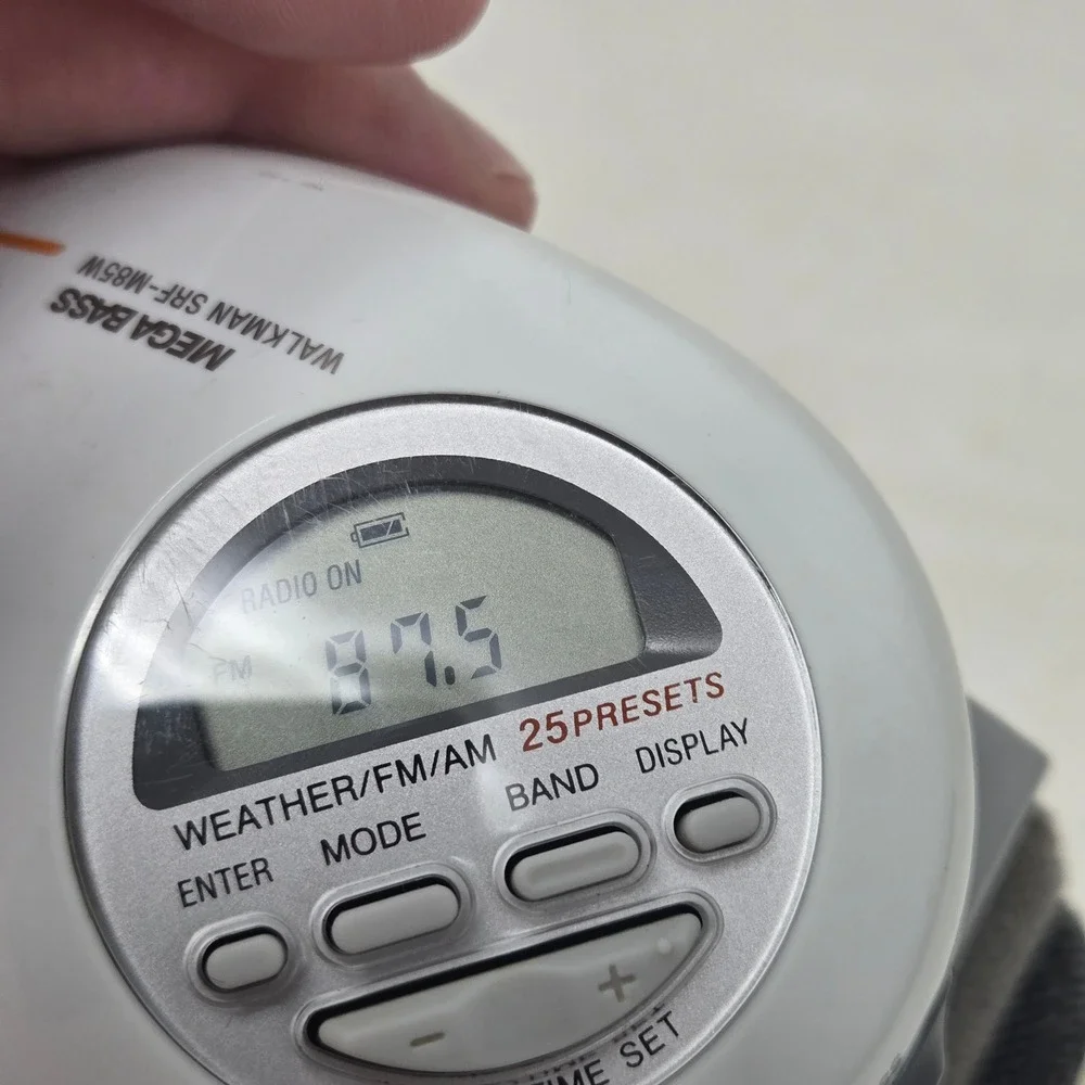 Sony Walkman SRF-M85W S2 Sports Digital Weather FM AM Radio White Armband